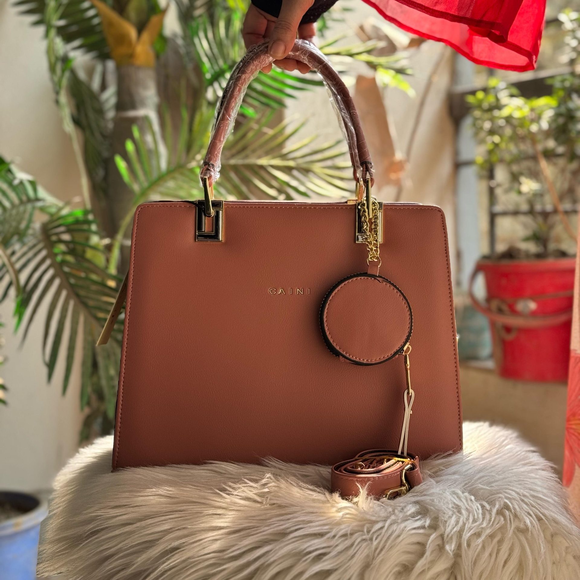 Hand bag